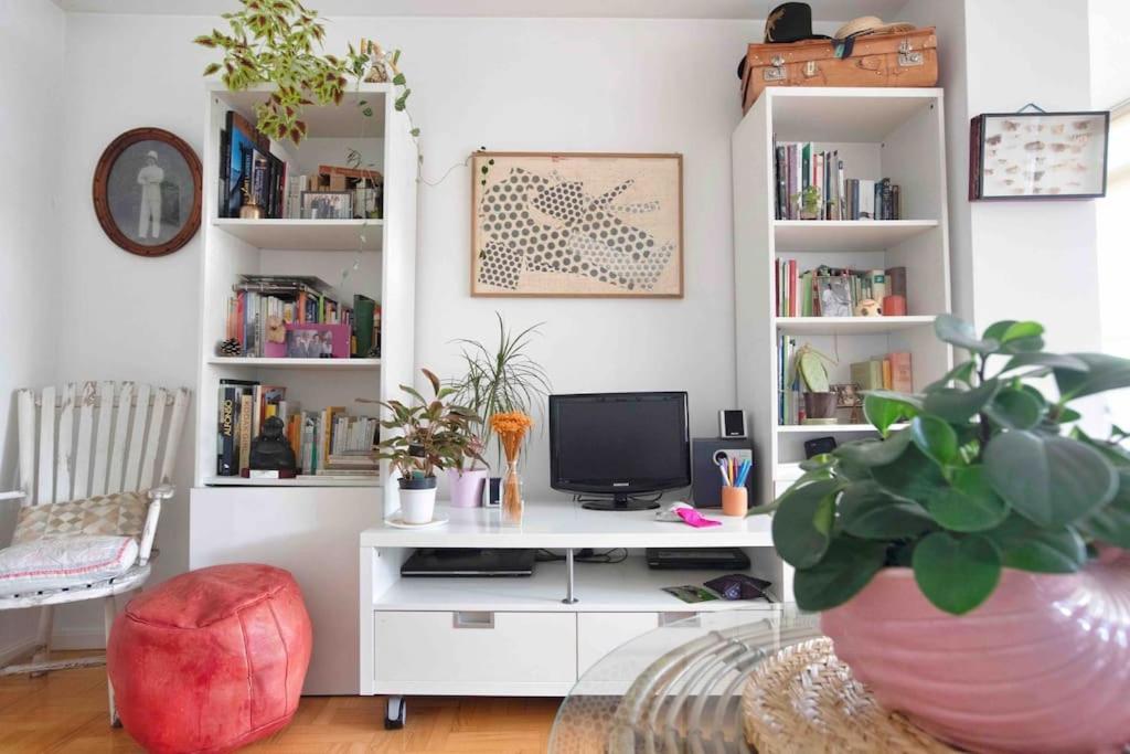 Apartament Piso Centrico, Bonito, Acogedor, Con Aire Acondicionado, Jardines Y Enfrente Piscina Municipal De Penuelas