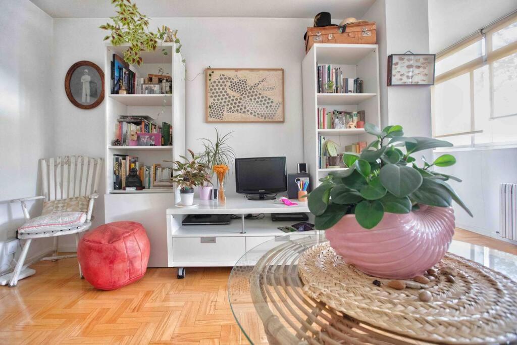 Apartament Piso Centrico, Bonito, Acogedor, Con Aire Acondicionado, Jardines Y Enfrente Piscina Municipal De Penuelas