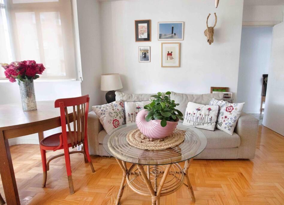 Piso Centrico, Bonito, Acogedor, Con Aire Acondicionado, Jardines Y Enfrente Piscina Municipal De Penuelas Apartamento